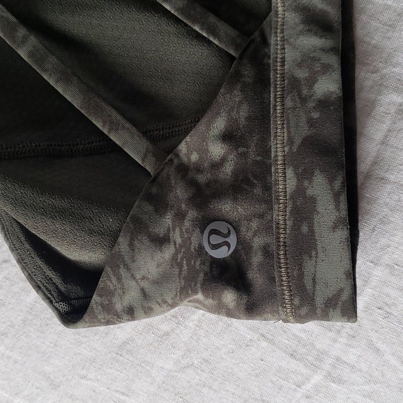 Lululemon bra - Picture 3 of 10